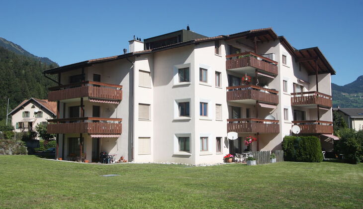 Bauernhaus mit Stall und Garten in Feldis