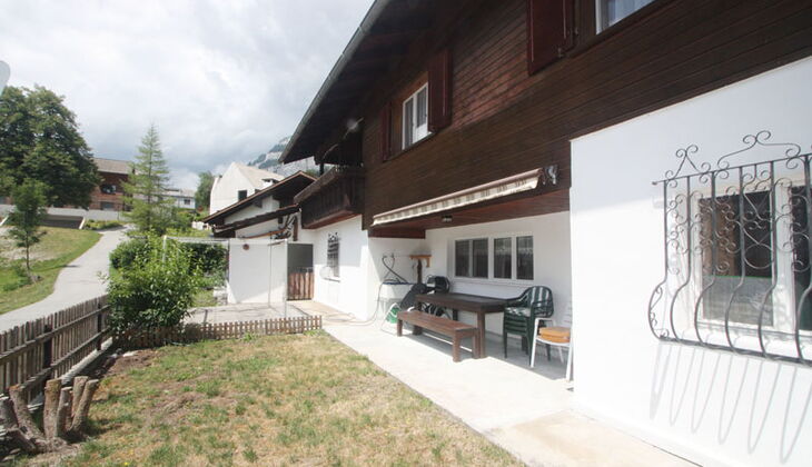 Bauernhaus mit Stall und Garten in Feldis