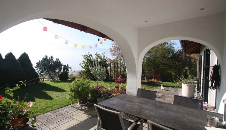 Bauernhaus mit Stall und Garten in Feldis
